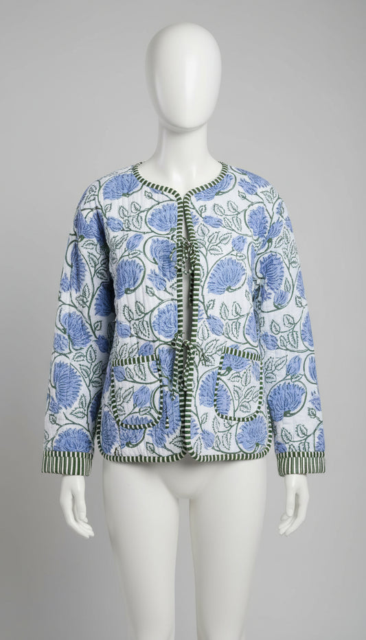 veste à fleurs bleues et vertes