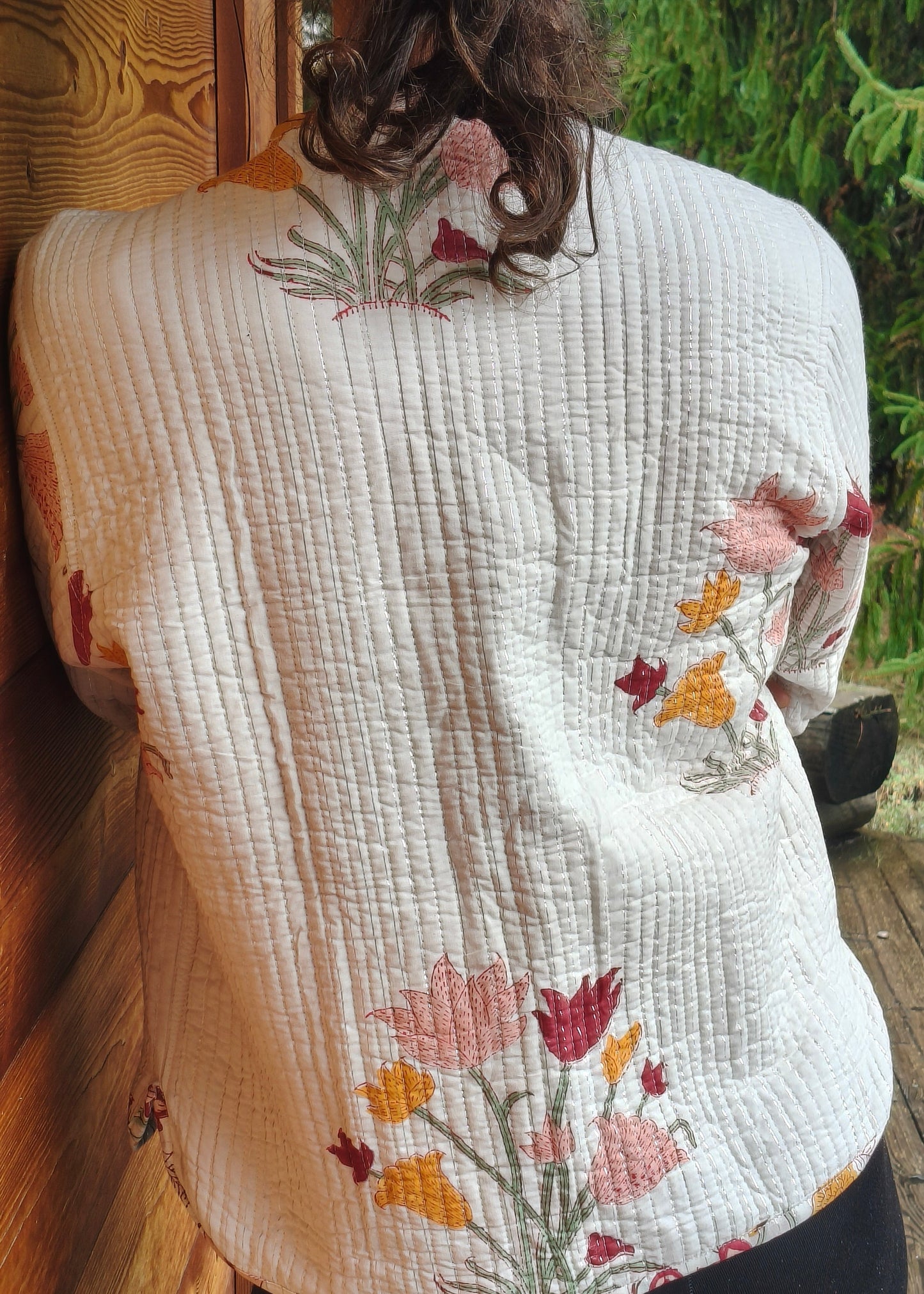 Veste à fleurs blanches en lurex