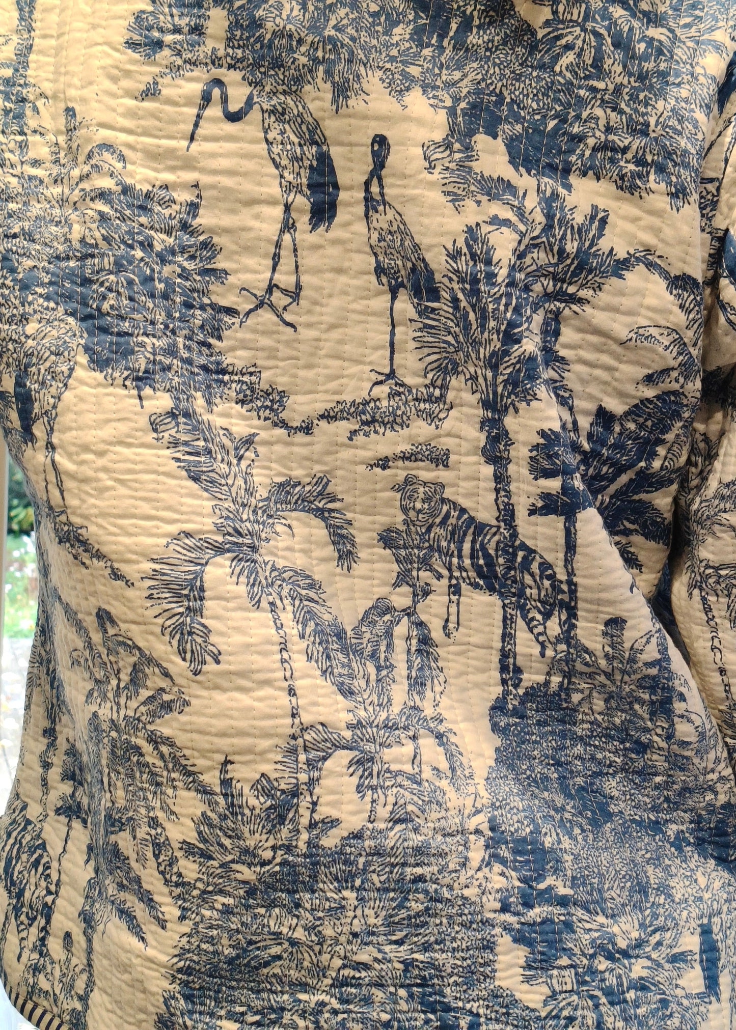 Veste bleue de la jungle