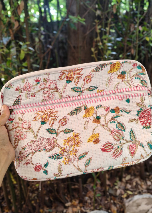 Flowers laptop bag